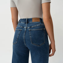 Load image into Gallery viewer, Wide-Leg High-RiRelaxed ComfortDenim™ Jeansse Jean
