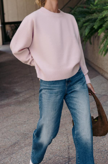 SOFT KNIT SWEATER